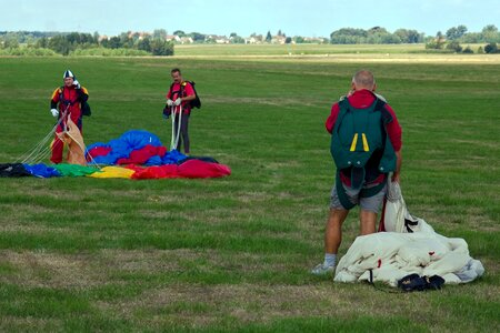 Extreme sports parachutist competition