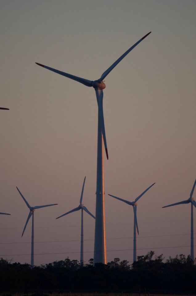 Turbine energy weathervane