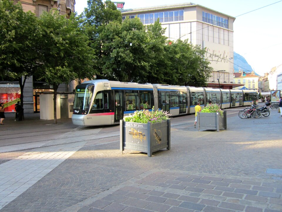 Square view