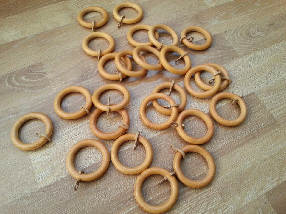 Wooden curtain rings