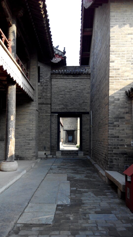 Qufu china three-hole ancient architecture the scenery