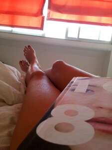 Reading girl bedding photo