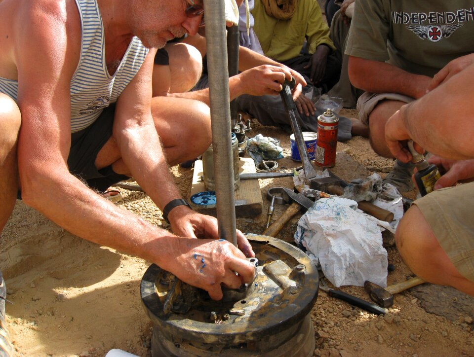 Mutual aid repair wheel photo