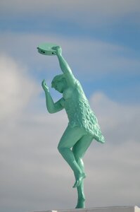 Figure sky monument