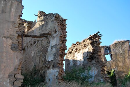 Ruins huesca people