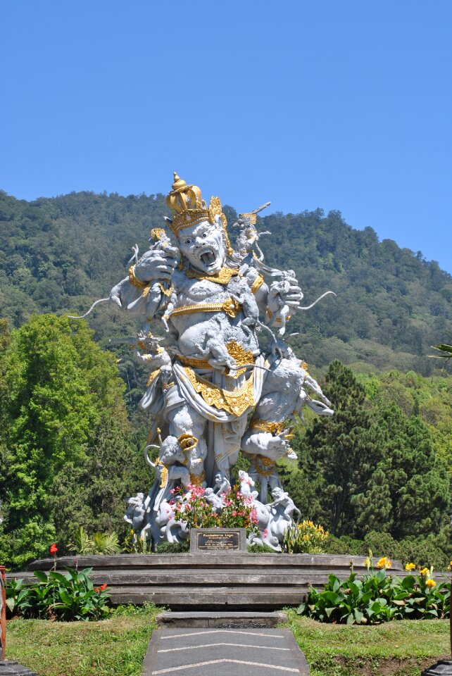 Sculpture culture traditional