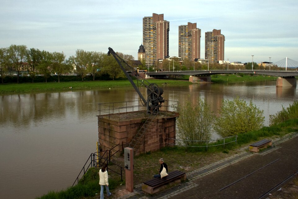 Neckar ship boat crane