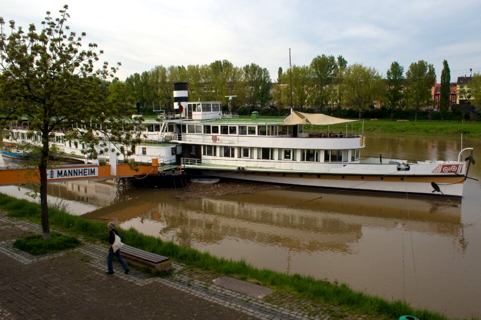 Mannheim neckar ship