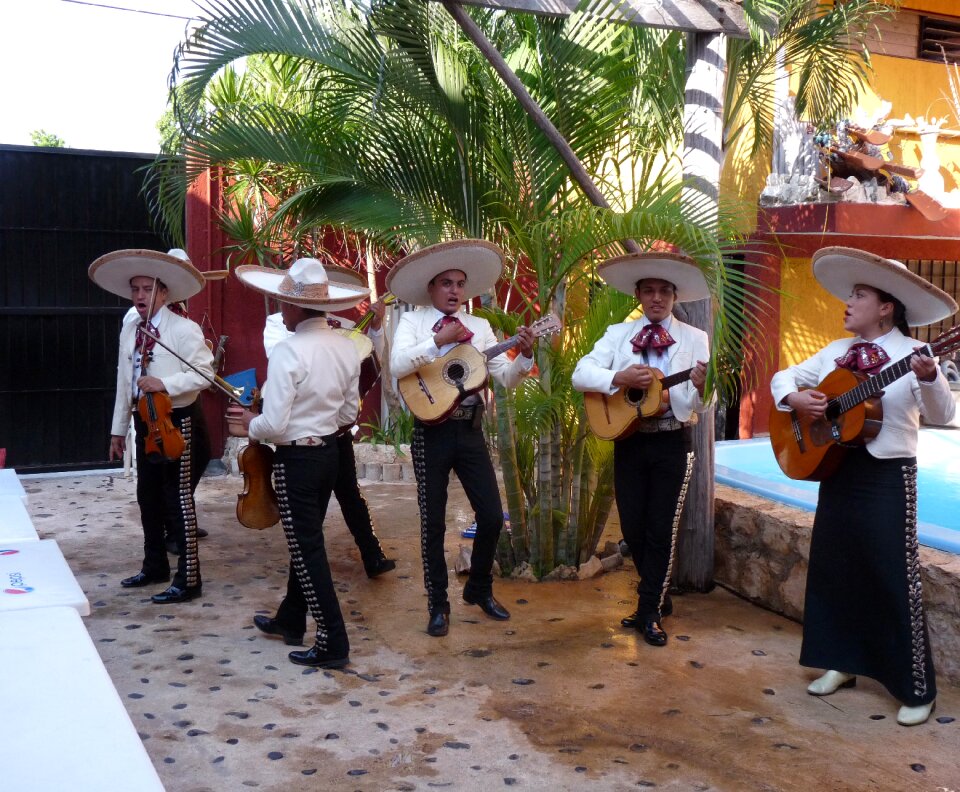Orchestra musicians singers