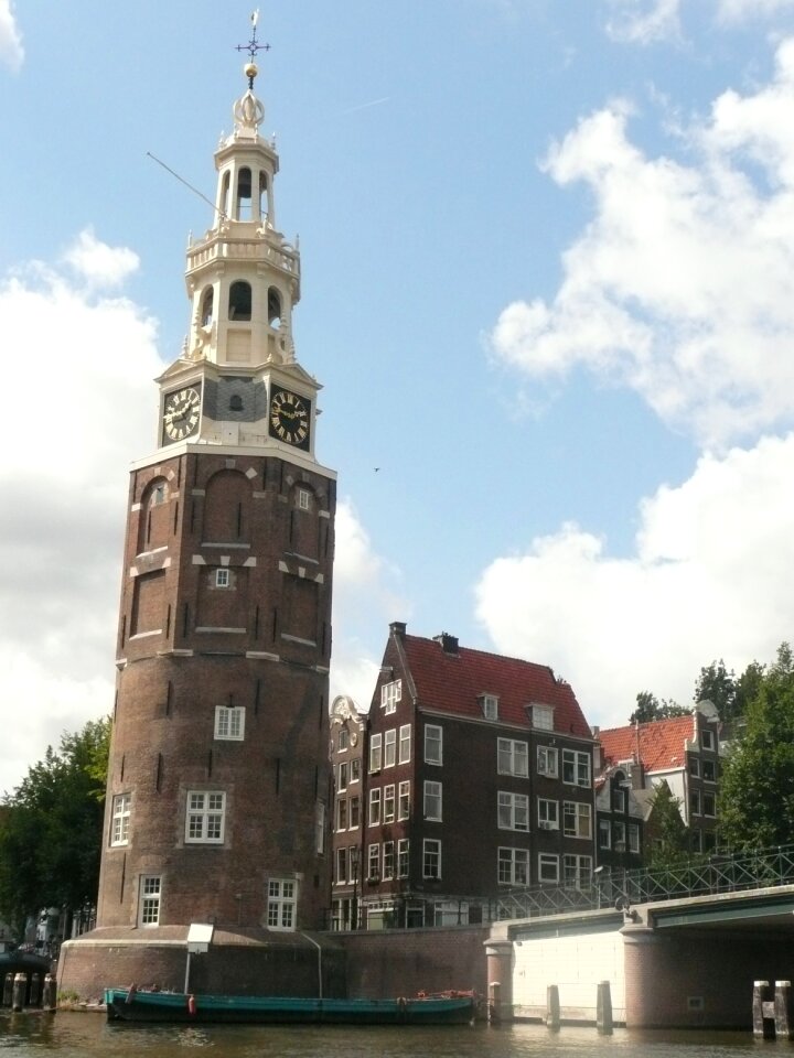 Channel tour oude kerk old church tower