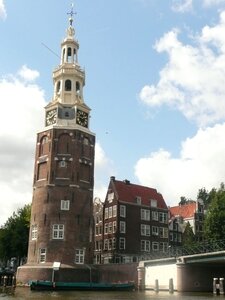 Channel tour oude kerk old church tower