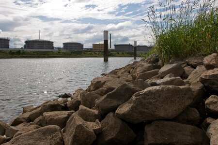Rhine bank stones