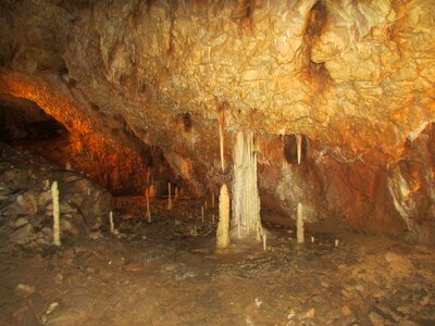 Chiscau old cave