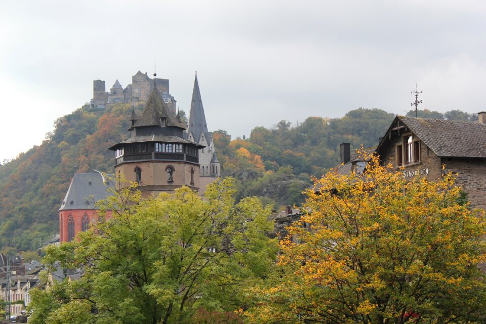 Oberwesel schoenburg autumn