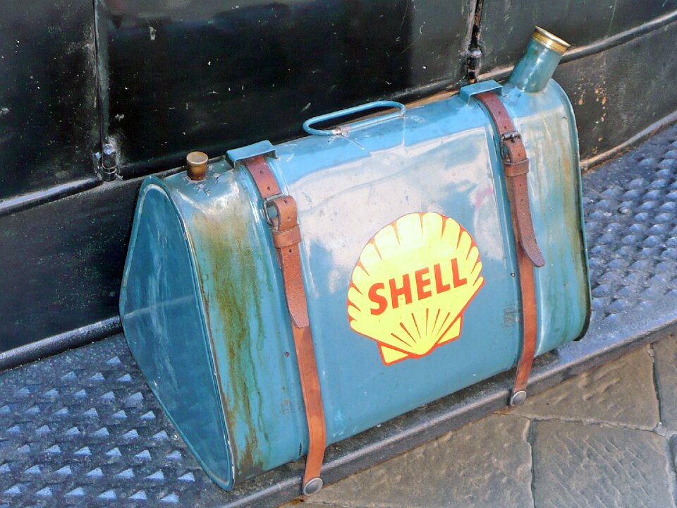 Canister gasoline canister shell