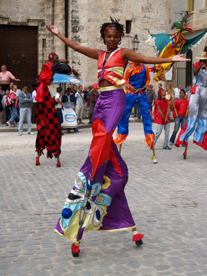 Square stilts theater