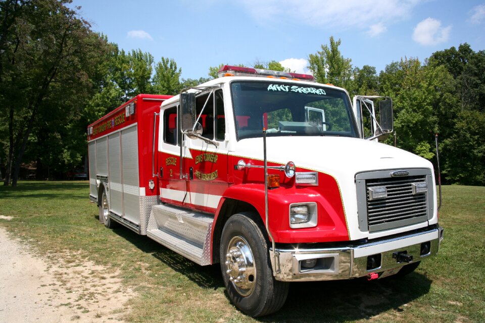 Vehicle emergency rescue