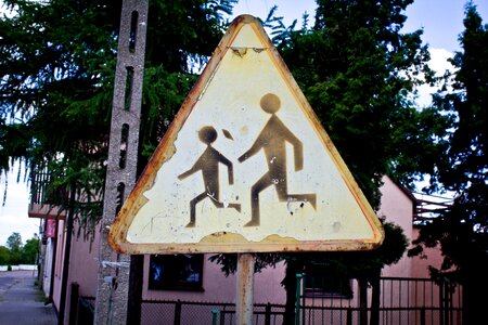 Children warning traffic