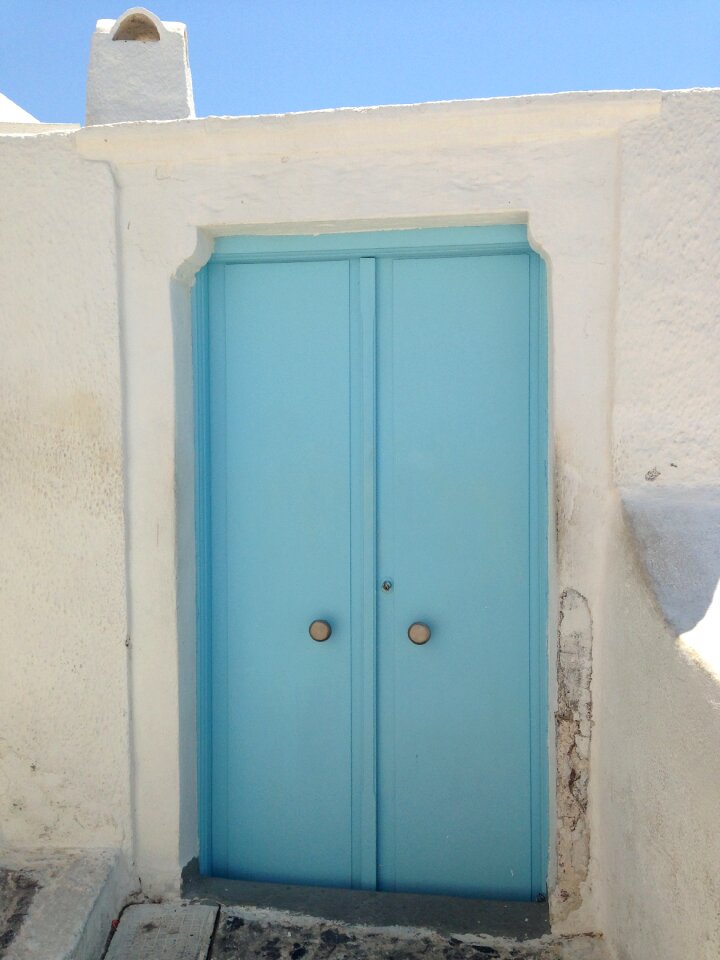 Nice door santorini