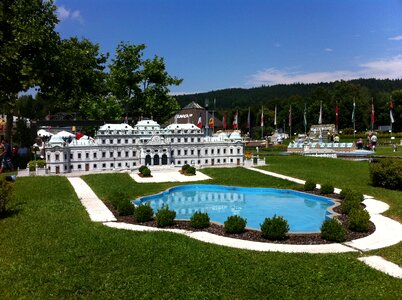 Palace summer fountain