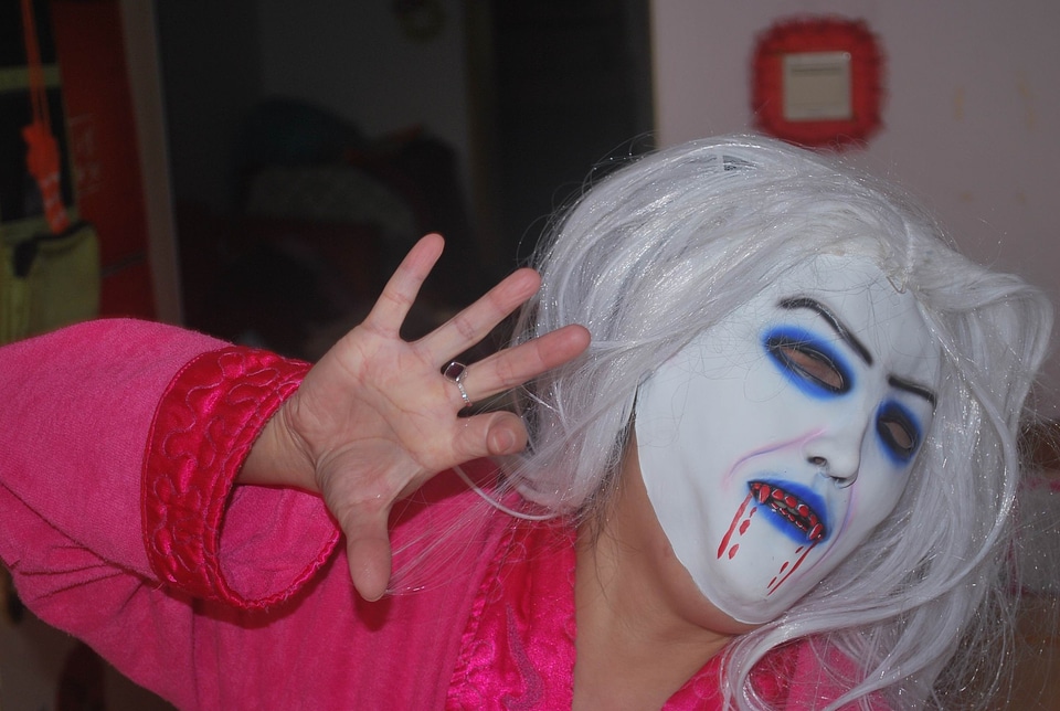 Scary frighten costume