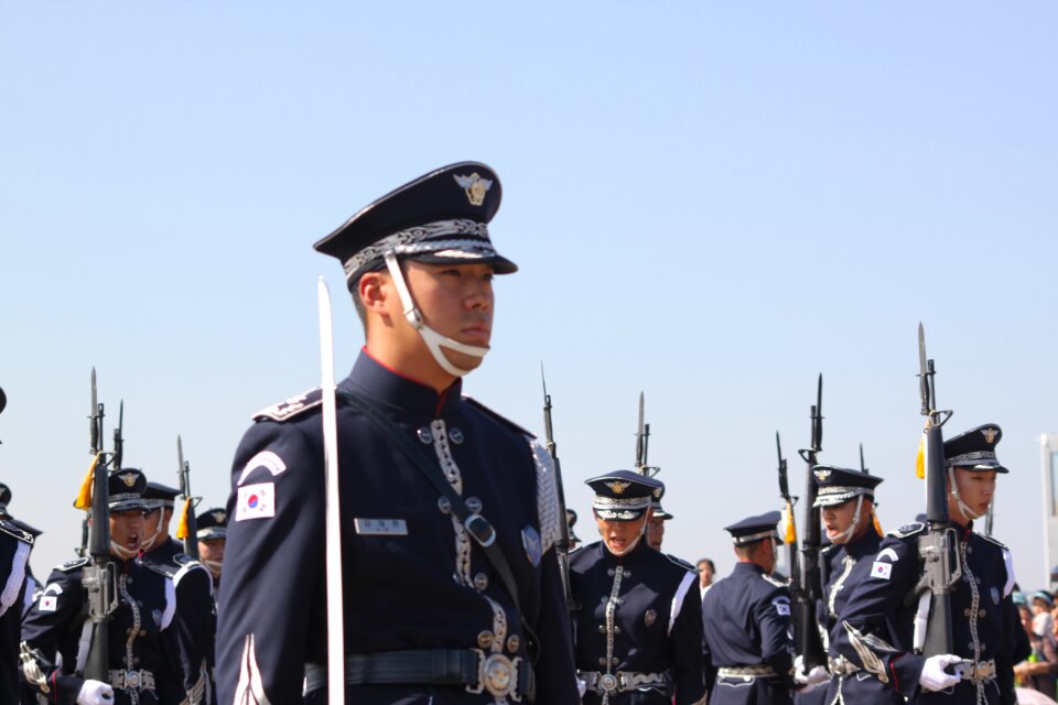 Uniform korean blue gun