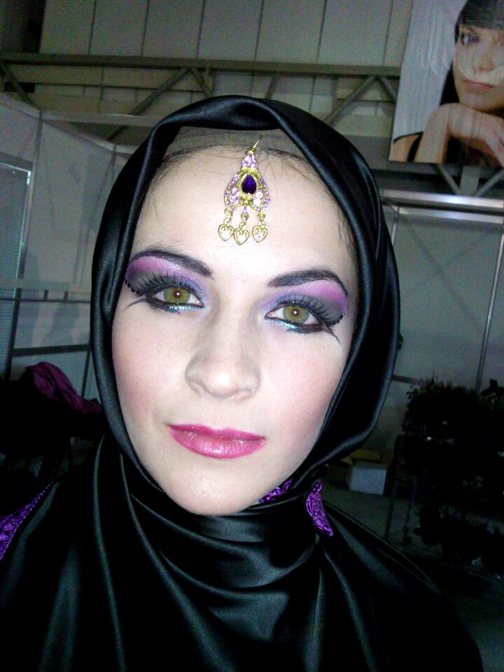 Professional makeup orient mannequin