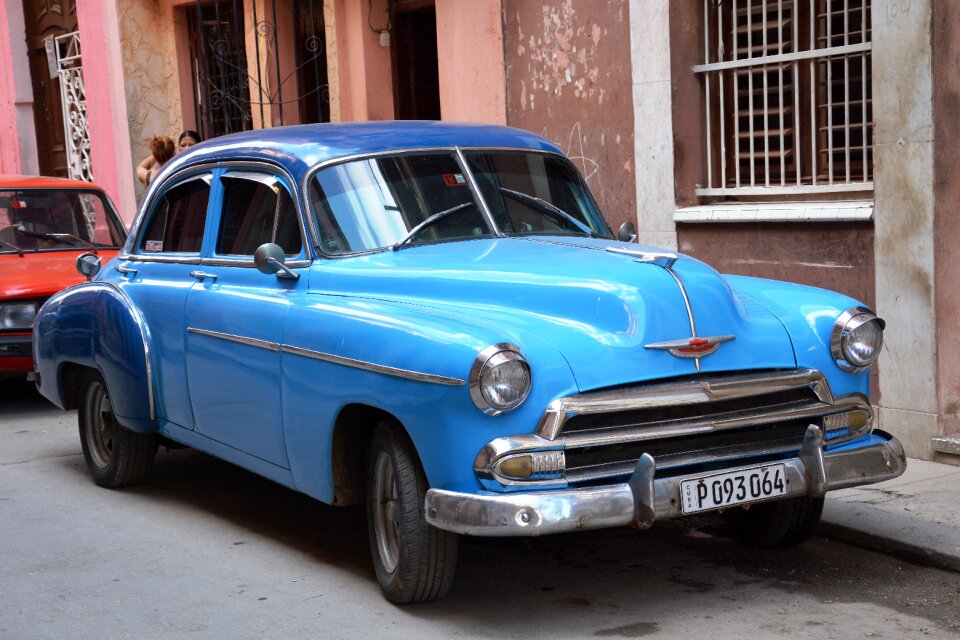 Vehicle blue havana