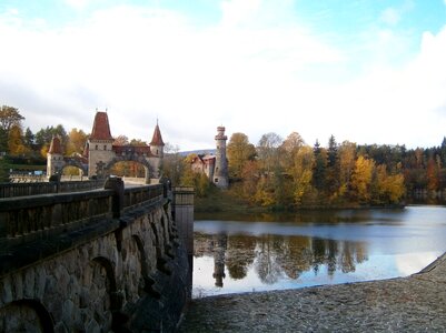 Kingdom towers bridge