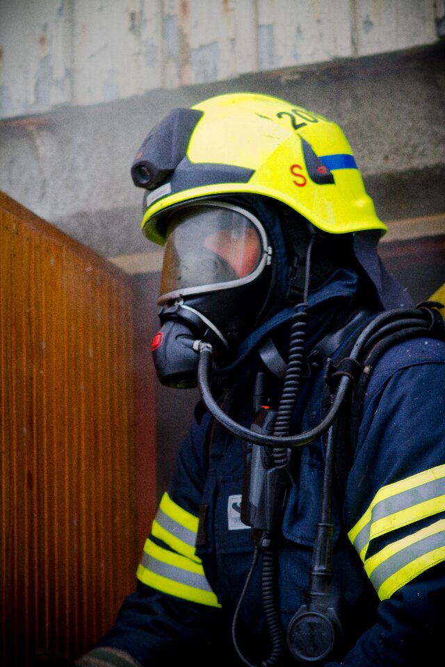 Fire to the rescue smoke diving