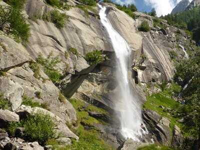 Rocks waterfall wall