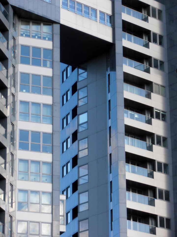 Apartment the height of the building