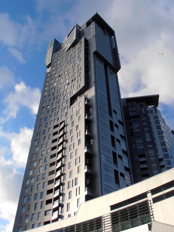 Apartment the height of the building