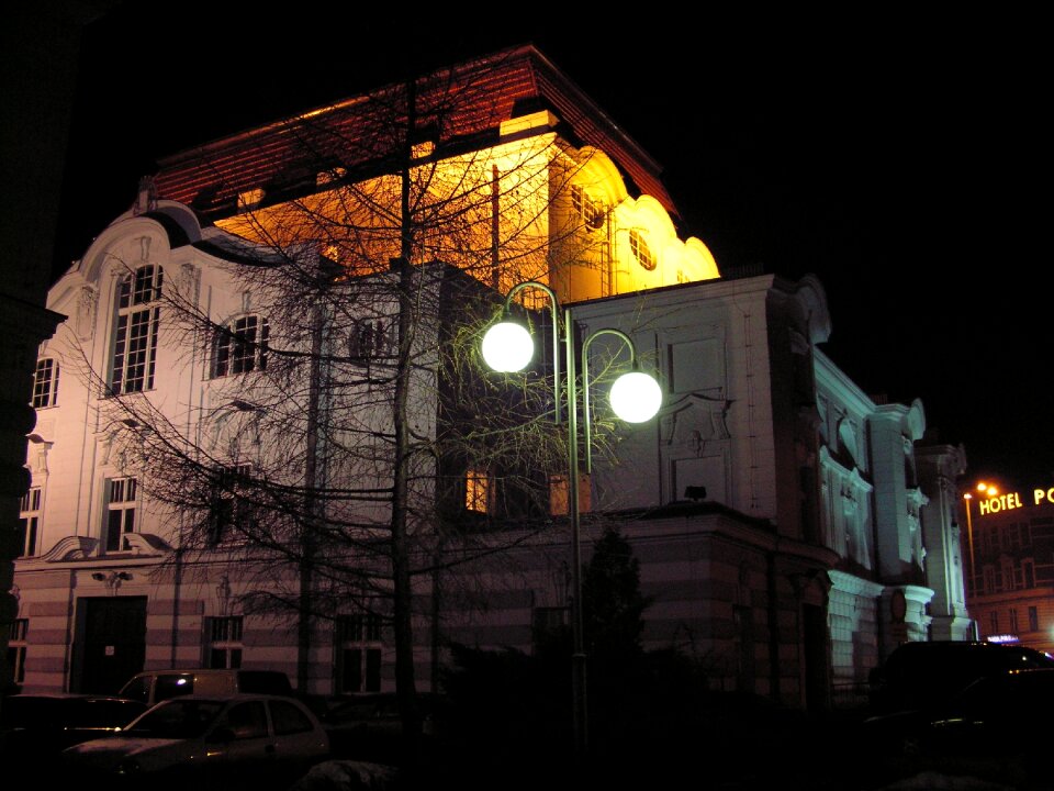Toruń horzyca theater theatre texas at night