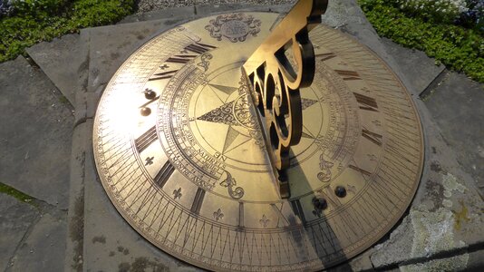 Hanover lord hausen jewelry court sundial