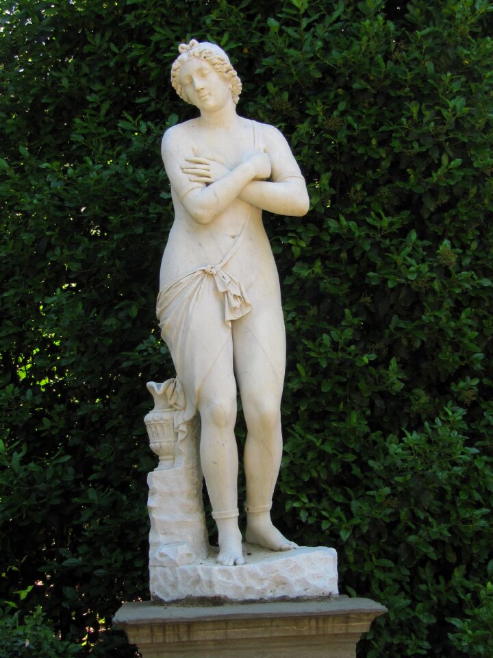 Florence boboligarten statue