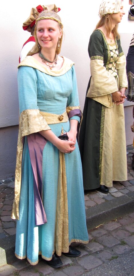 Costumes historically kenzingen medieval festival