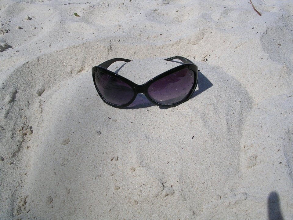 Tinted protection eye