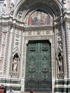 Facade door santa maria dei fiori