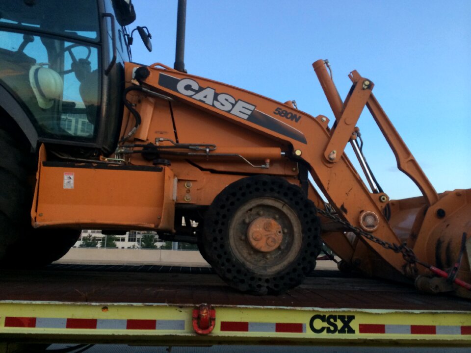 Heavy bucket digging