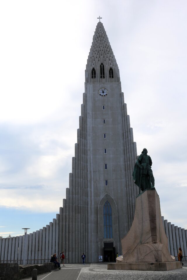 Rejkjavik iceland monument
