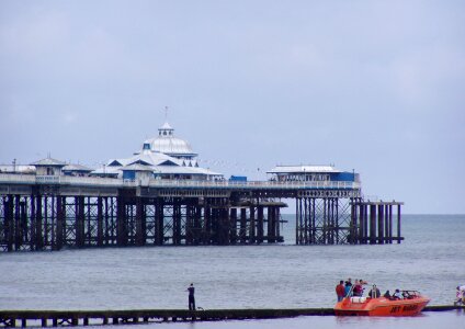 Sea lifeboat web photo