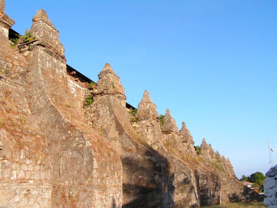 Landscape within walls earth walls