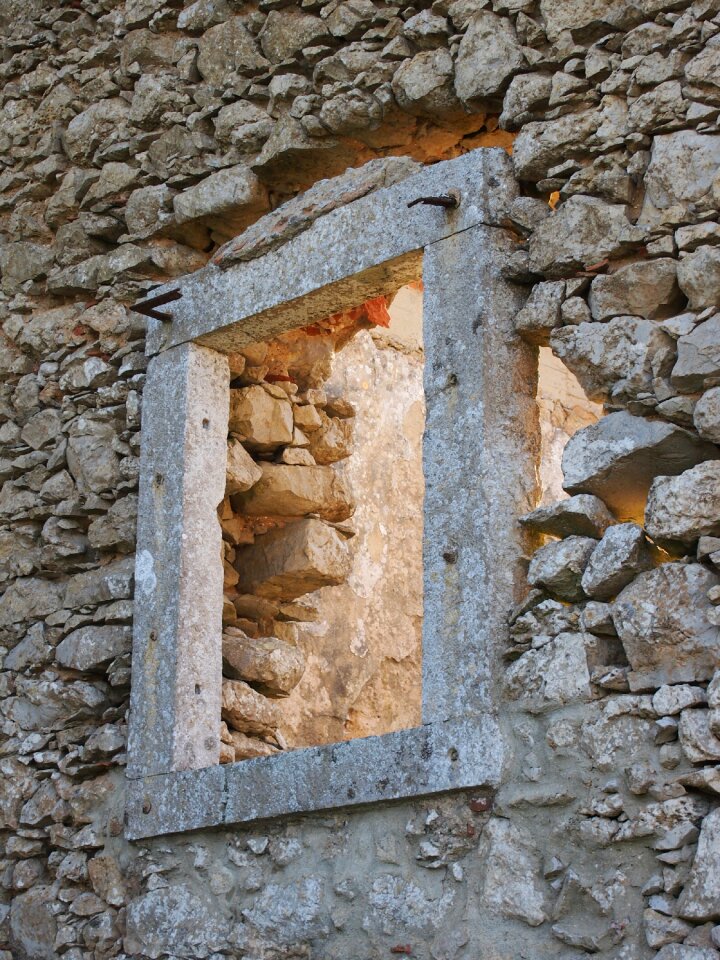 Window stone cabo espichel