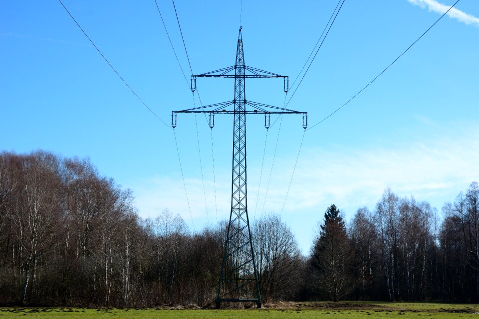 Current strommast power line