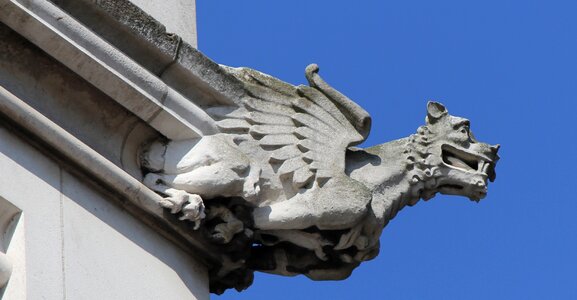 Dragon building middleage