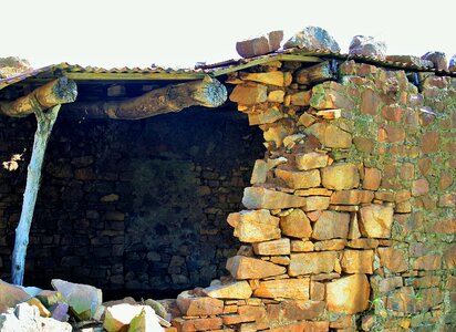 Stones falling walls photo