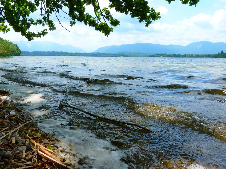 Water wave staffelsee