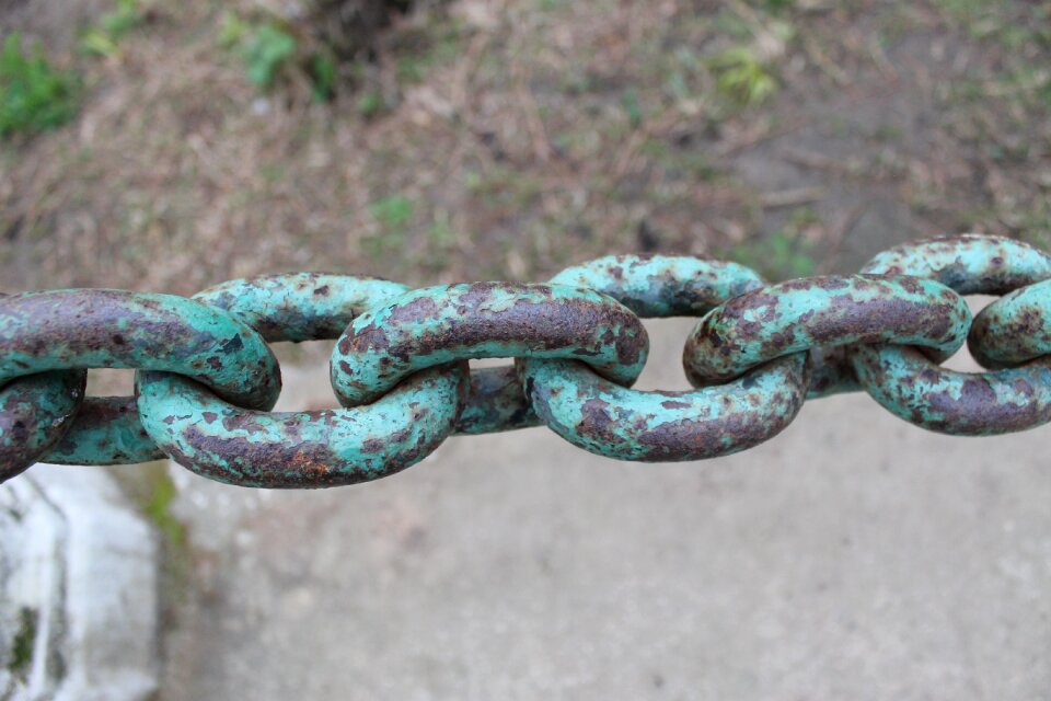 String metal oxide