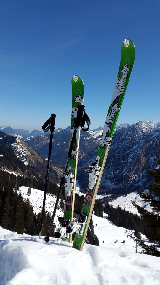 Ski skiing dynafit